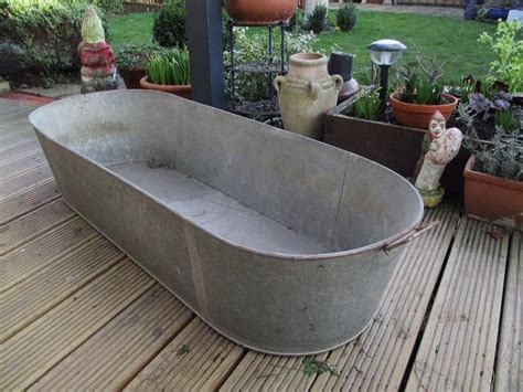 Tin Bathtub